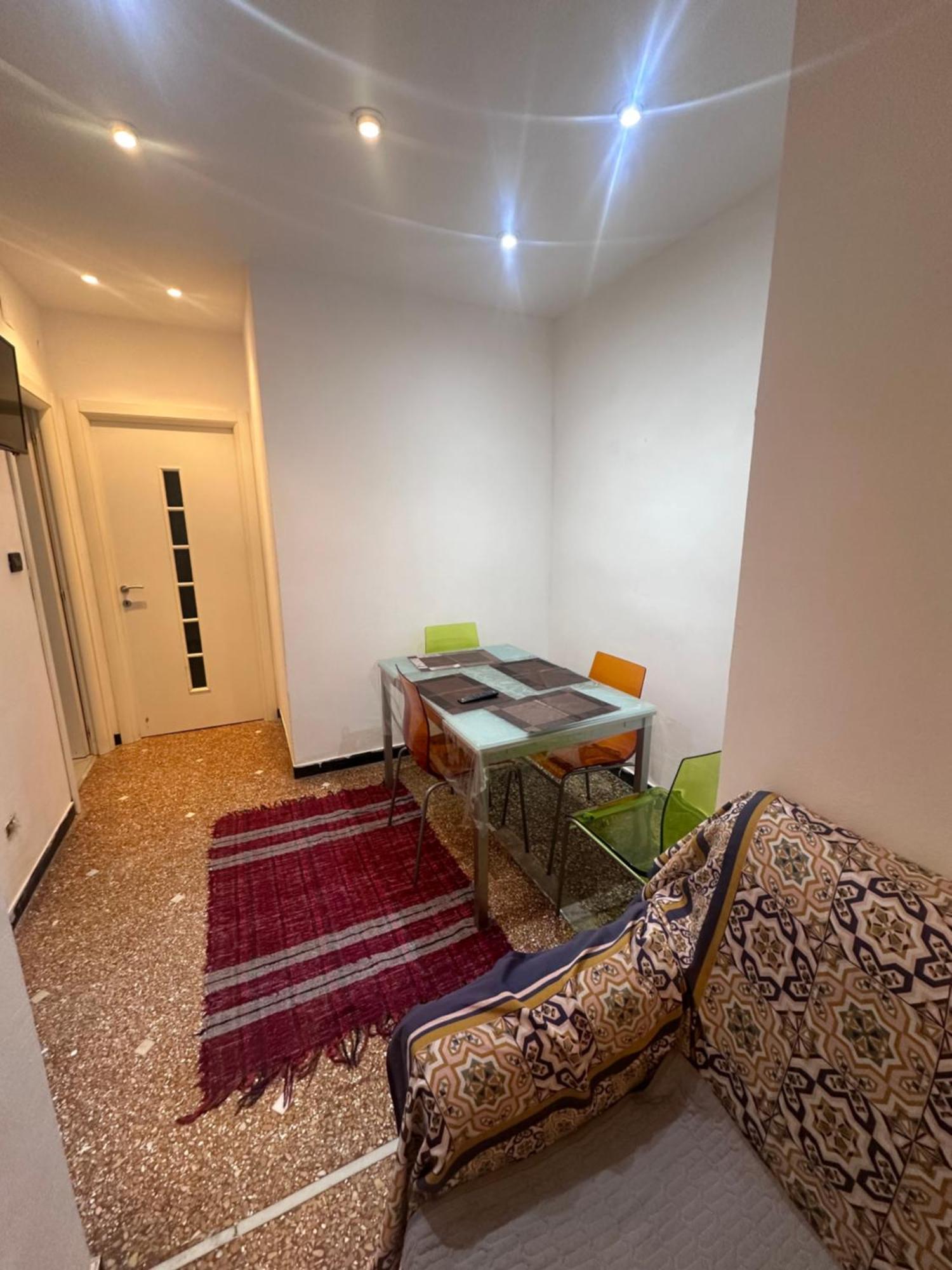 Entire 3 Bed Rooms Apartment,Centrum Genua Exterior foto